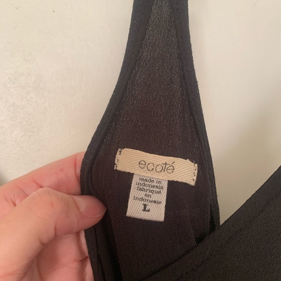 Black rayon bohemian style top - Picture 2 of 4